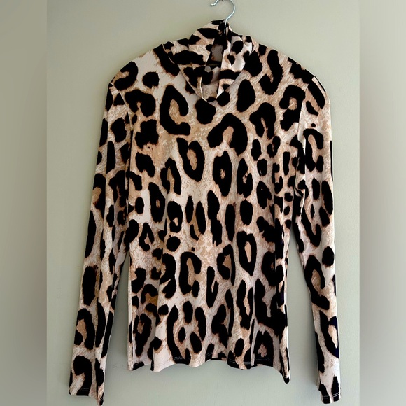 H&M dressy top - Picture 1 of 3